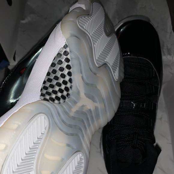 SOLD!!!!Women’s Retro 11s - Picture 6 of 7